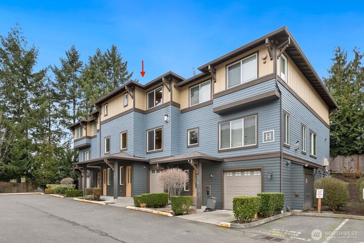 Property Photo:  2115  201st Place SE H3  WA 98021 