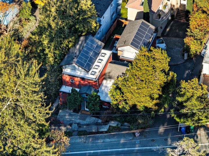 Property Photo:  8770  Sand Point Way NE  WA 98115 