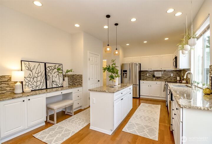 Property Photo: 15204 48th Avenue SE WA 98208