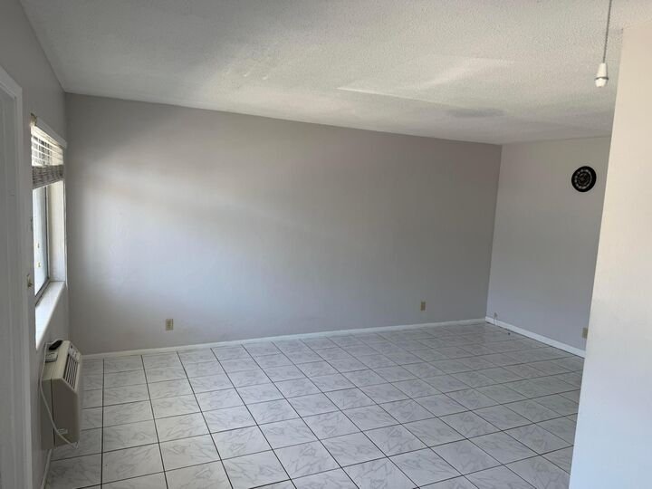 Property Photo:  1812 E Oakland Park Boulevard 33  FL 33306 