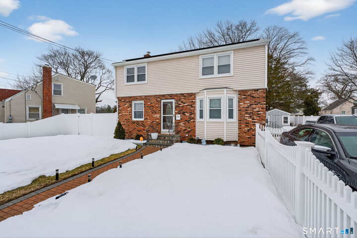 Property Photo:  83 Deerfield Drive  CT 06040 