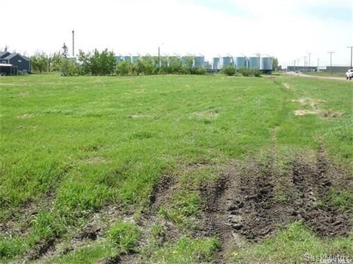 Property Photo:  1 103rd Avenue  SK S0E 1T0 