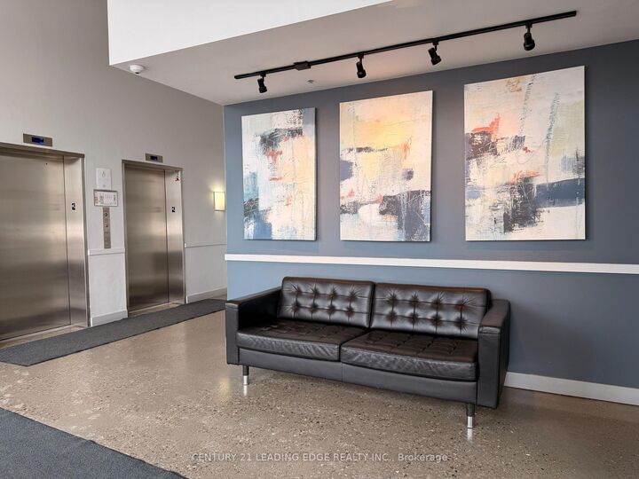 Property Photo:  1 Victoria Street S 1308  ON N2G 0B5 