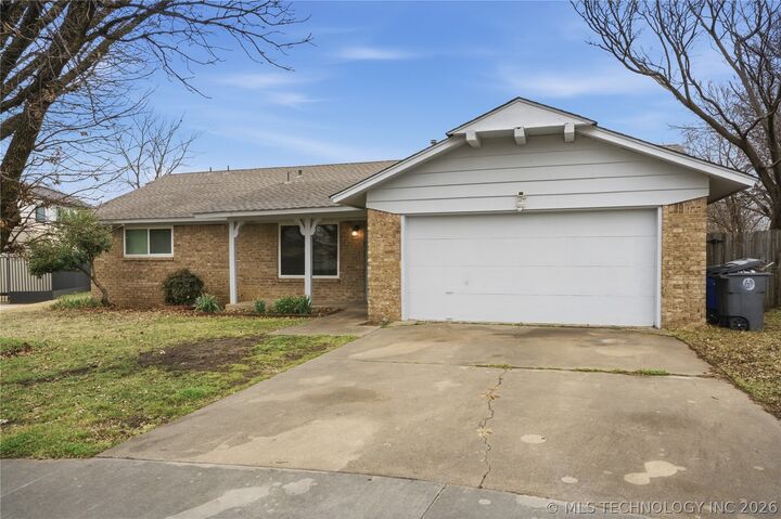 Property Photo:  3204 S 128th  OK 74146 