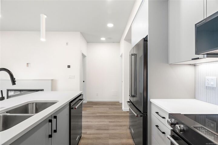 Property Photo:  610 Lampson St 507  BC V9A 0L4 