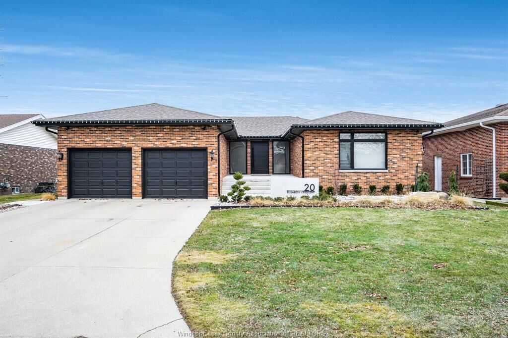 Photo de la propriété:  20 Elizabeth Crescent  ON N8H 4Y1 