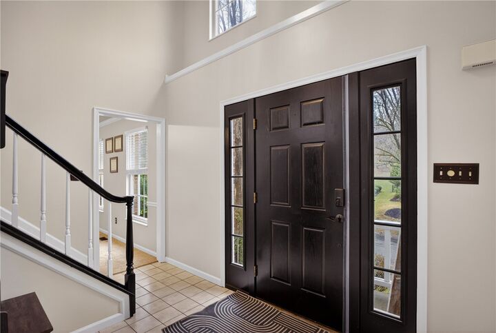 Property Photo:  224 Valley Park Dr  PA 15216 