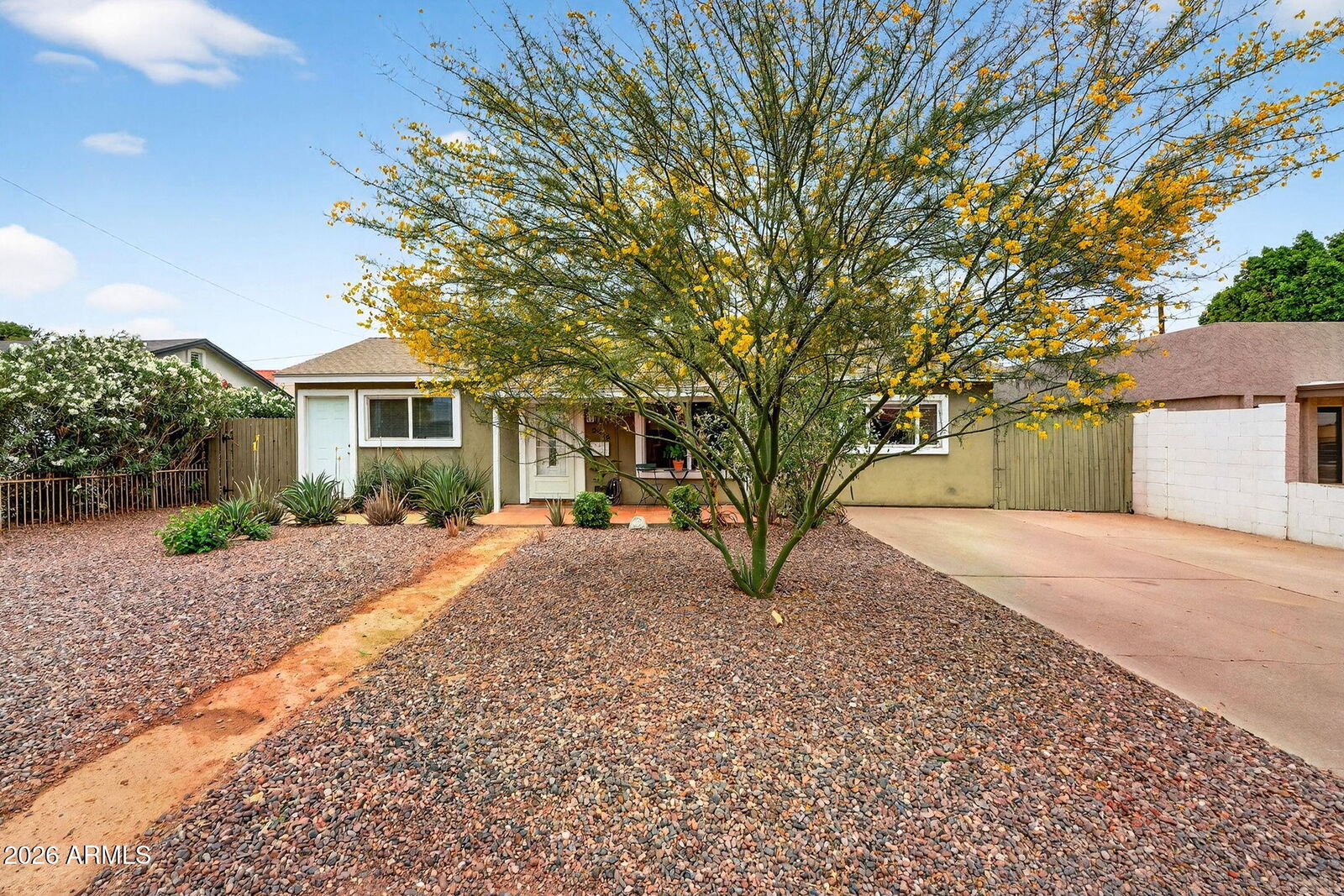 Property Photo: 2856 N 71st Street Street AZ 85257