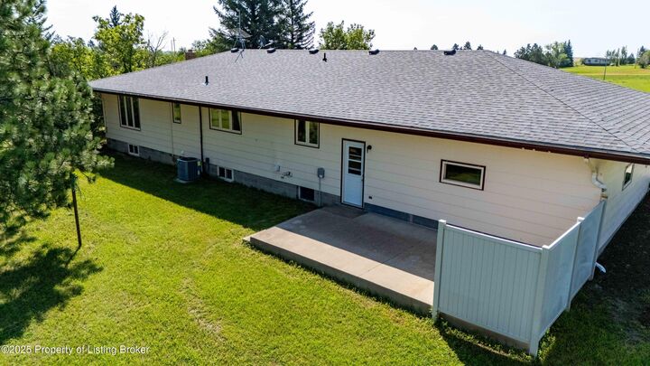 Property Photo:  12811 30th Street SW  ND 58622 