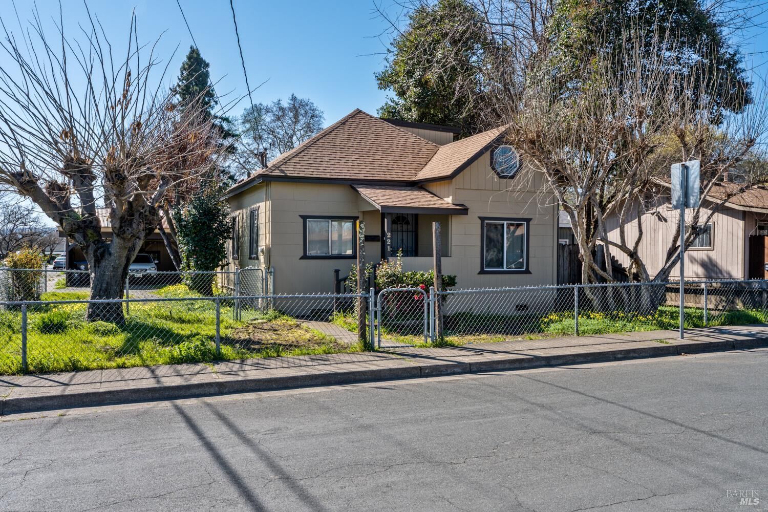 Property Photo:  221 Ford Street  CA 95482 