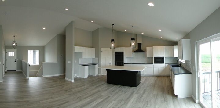 Property Photo:  1747 Yellowstone Court  ID 83501 