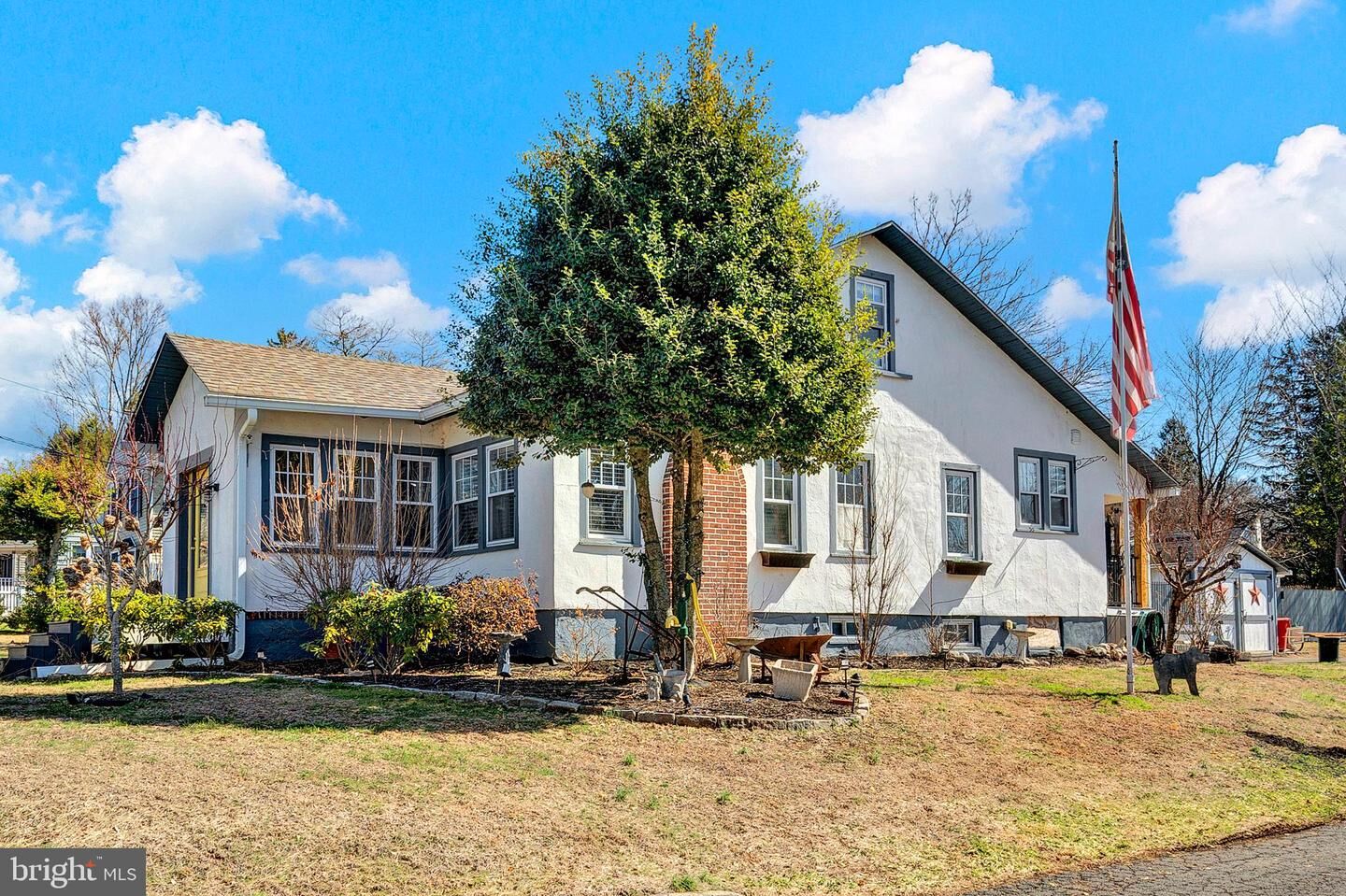 Property Photo:  35 Lafayette Avenue  NJ 08560 