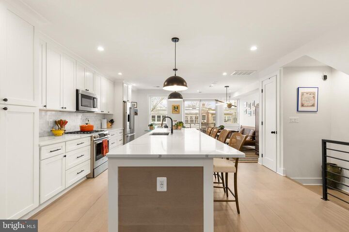 Property Photo:  632 Rock Creek Church Rd NW 2  DC 20010 