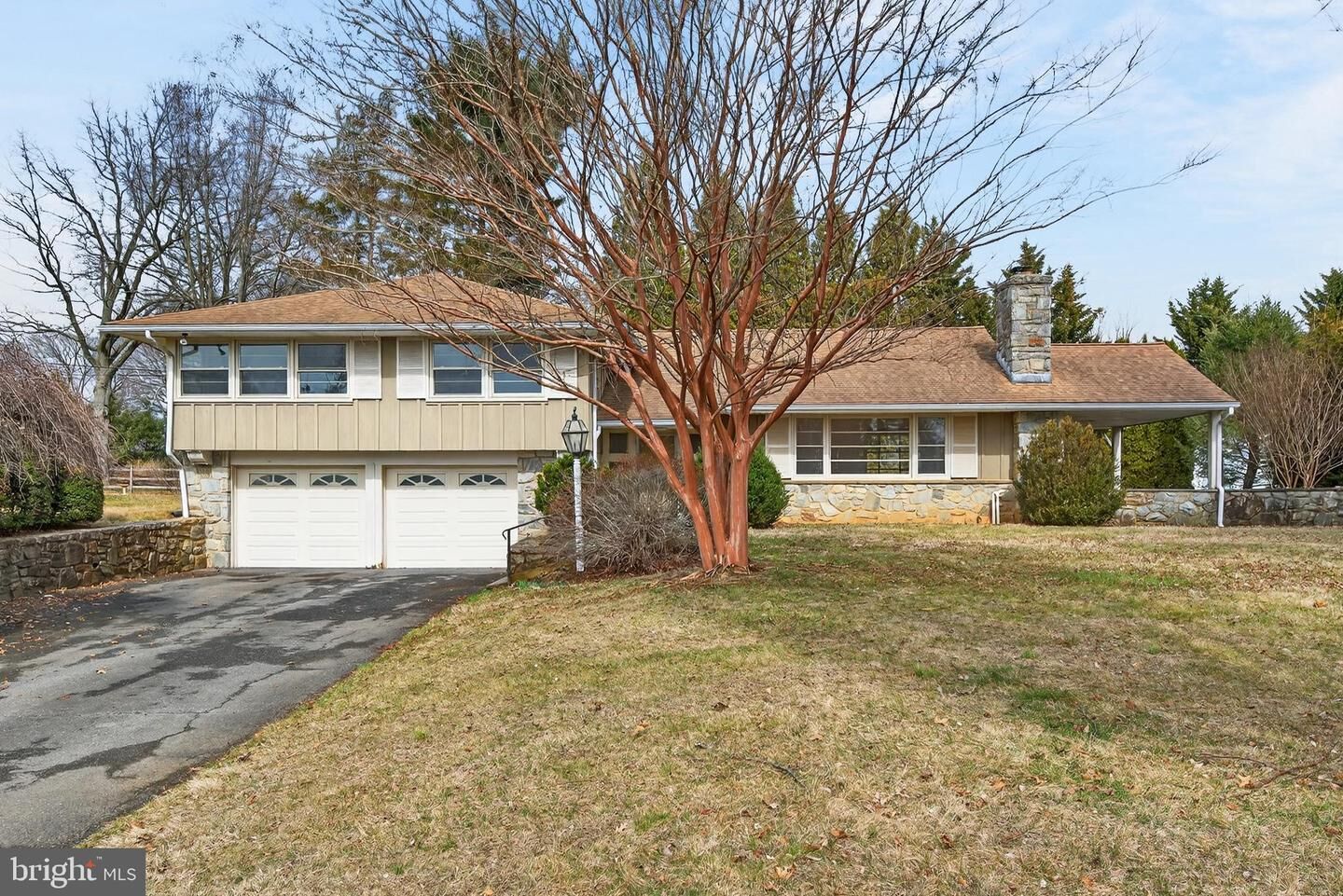 Property Photo:  325 Murry Hill Drive  PA 17601 