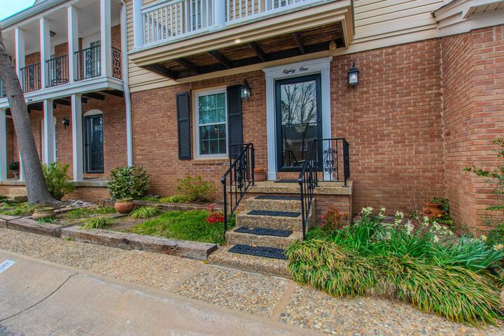 Property Photo:  81 Kingsbridge Way  AR 72212 