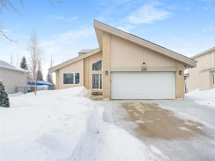 Property Photo:  104 Palms Boulevard  MB R2R 1C4 