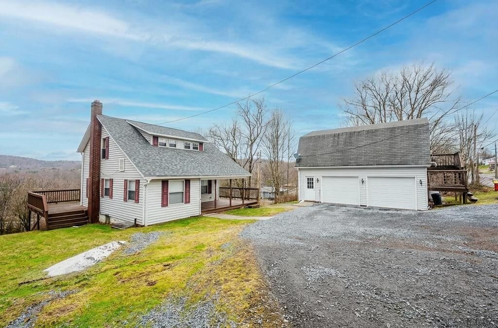Property Photo: 156 Bracken St PA 15909
