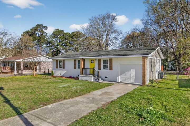 Property Photo:  20 Newark Avenue  SC 29445 