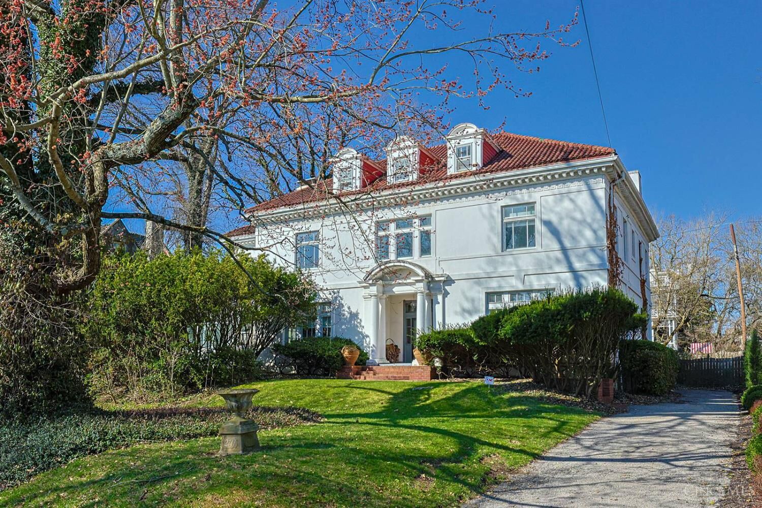 Property Photo:  2717 Johnstone Place  OH 45206 