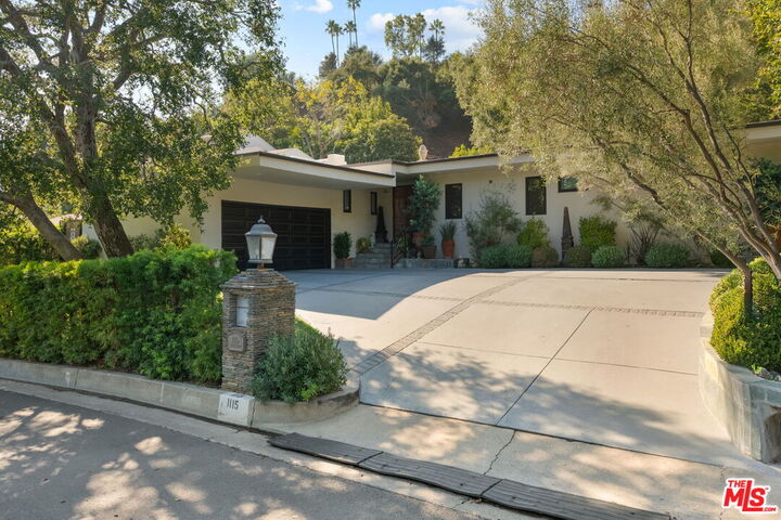 Property Photo:  1115 N Bundy Dr  CA 90049 