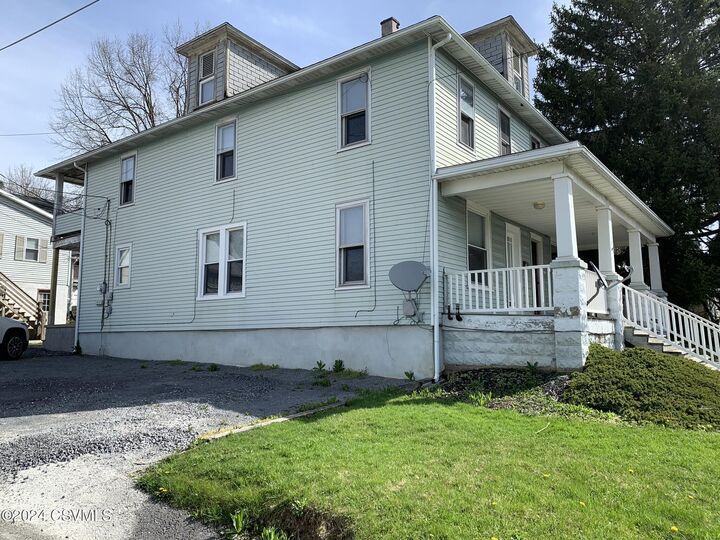 Property Photo:  727 High Street  PA 17886 