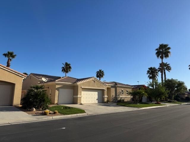 Property Photo:  74 Rocio Court  CA 92260 