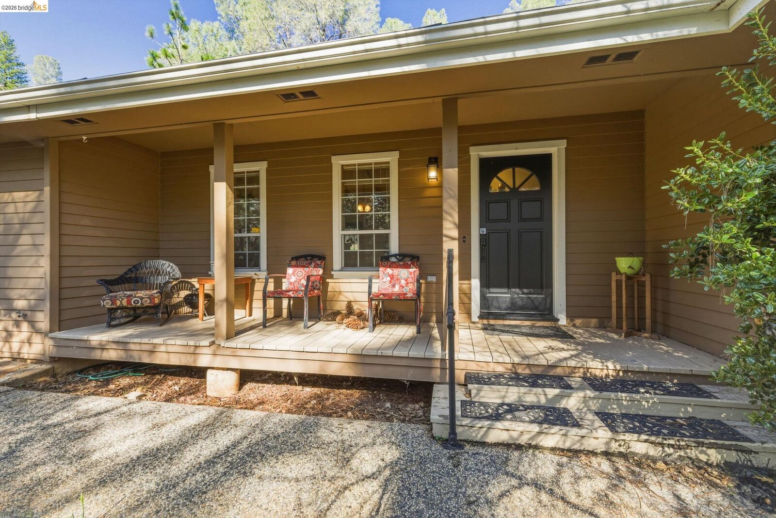 Property Photo:  21440 N Tuolumne Rd  CA 95383 