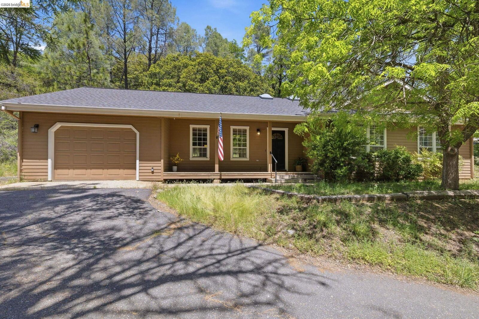 Property Photo:  21440 N Tuolumne Rd  CA 95383 
