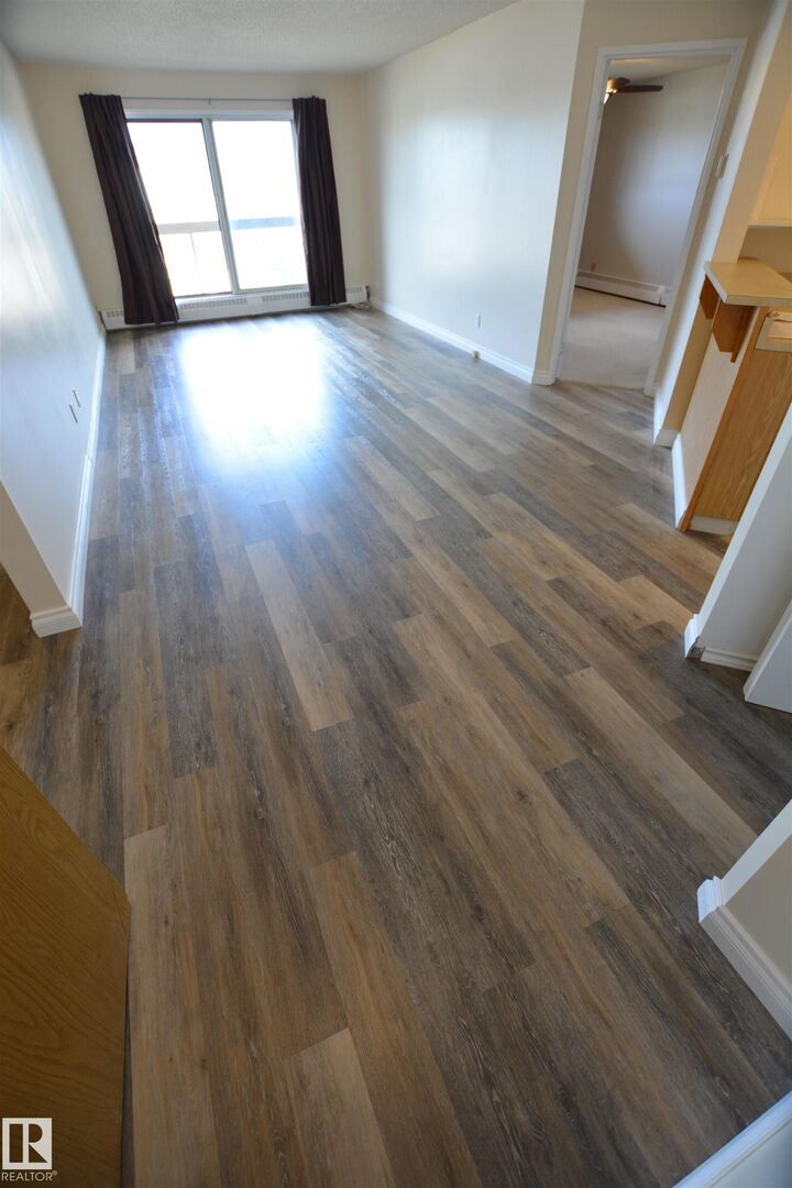 Photo de la propriété:  10511 19 Avenue NW 304  AB T6J 5S8 