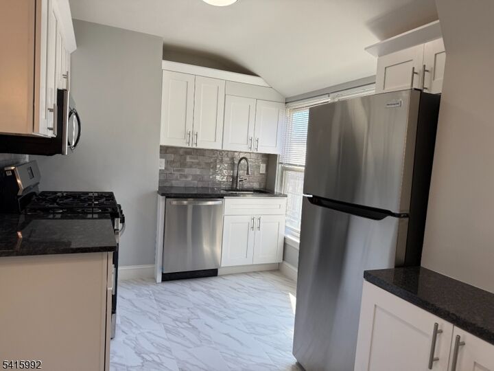 Property Photo:  160 Gordonhurst Ave A32  NJ 07043 