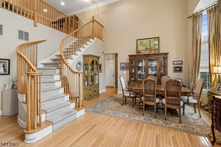 Property Photo:  8 Wyckoff Way  NJ 07930 