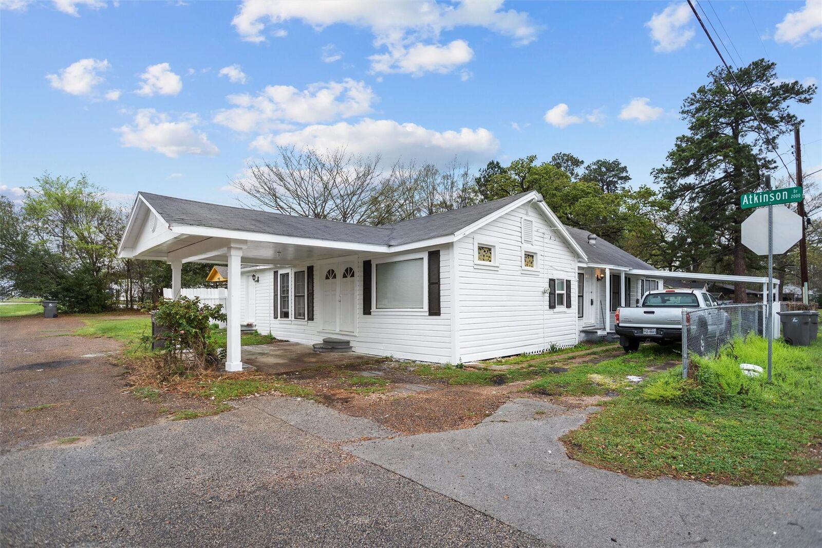 Property Photo: 801 Shermell Street TX 75901
