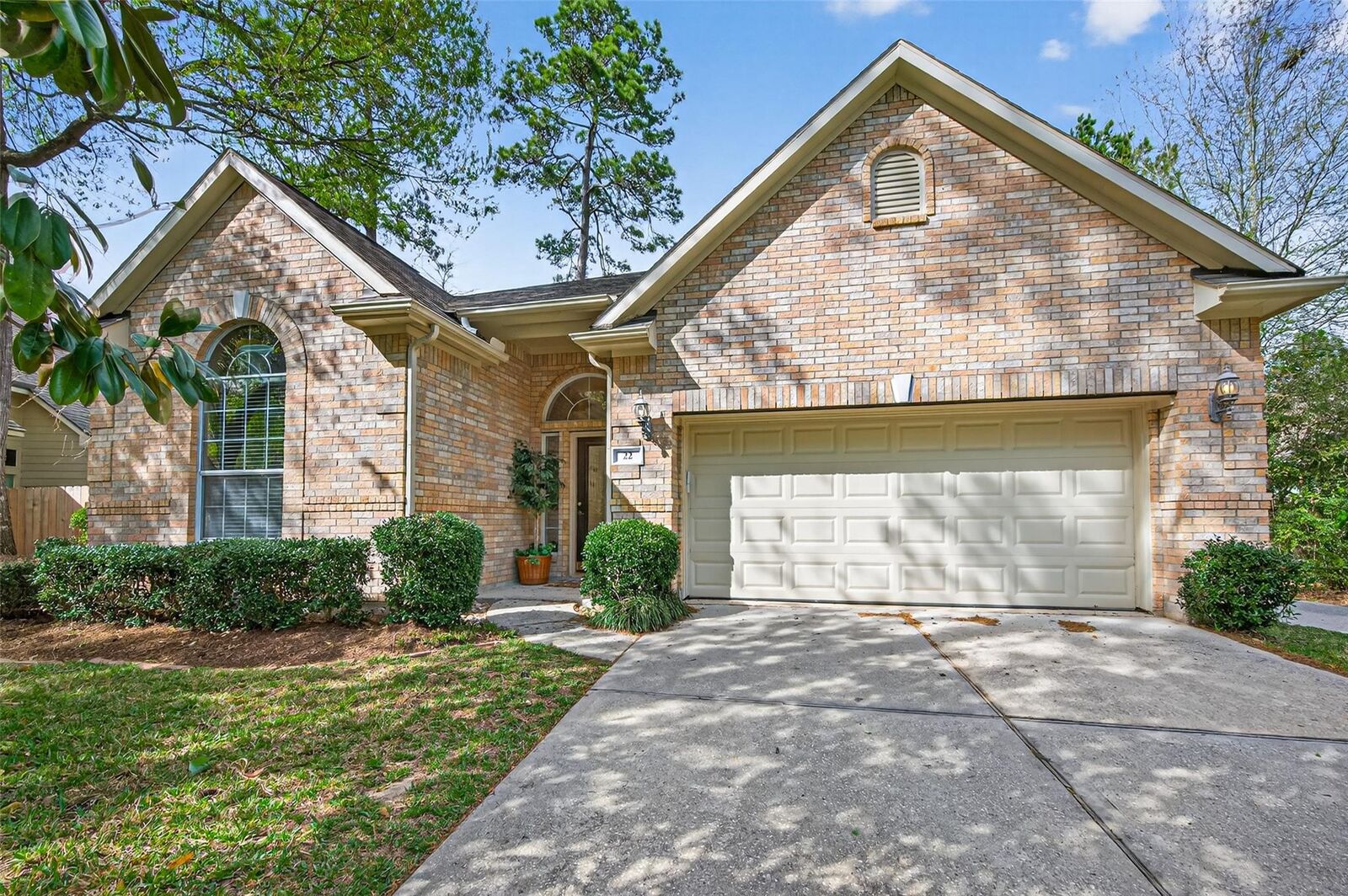 Property Photo:  22 W Windsor Hills Circle  TX 77384 