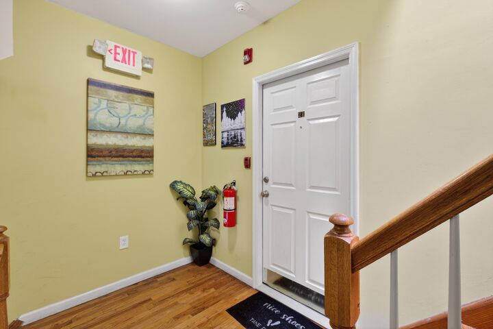 Property Photo:  15 Jefferson Ave 2B  NJ 07306 