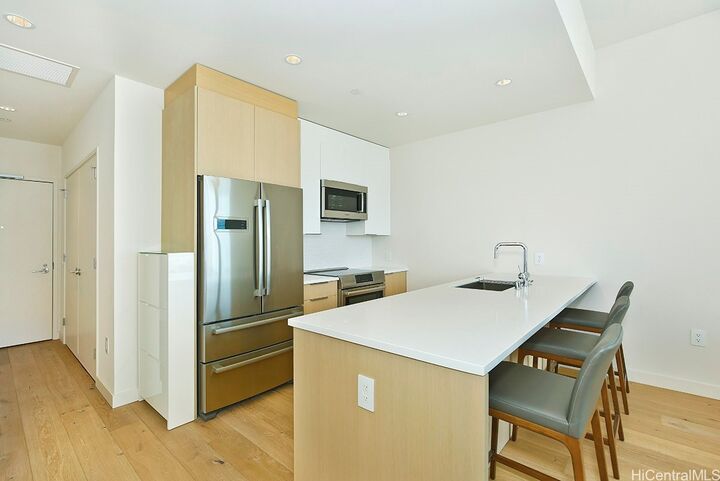 Property Photo:  1001 Queen Street Ph3915  HI 96814 