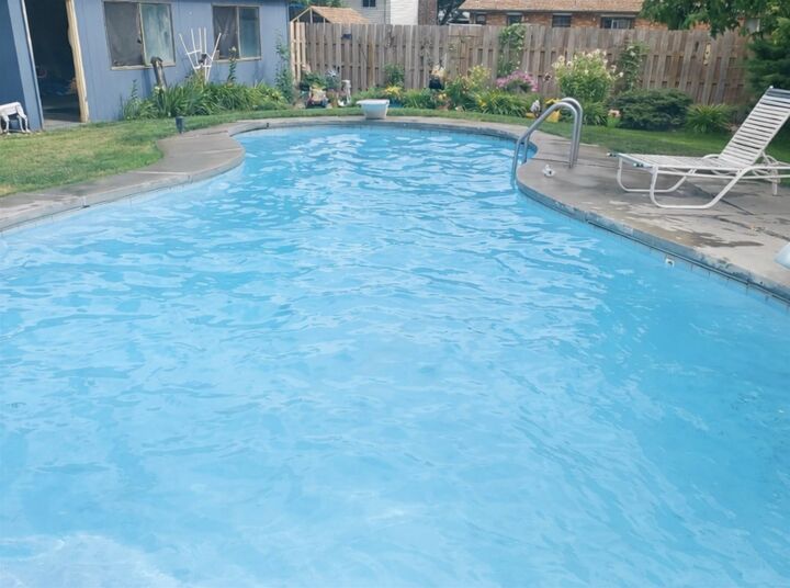 Property Photo: 914 W Philip St NE 69101