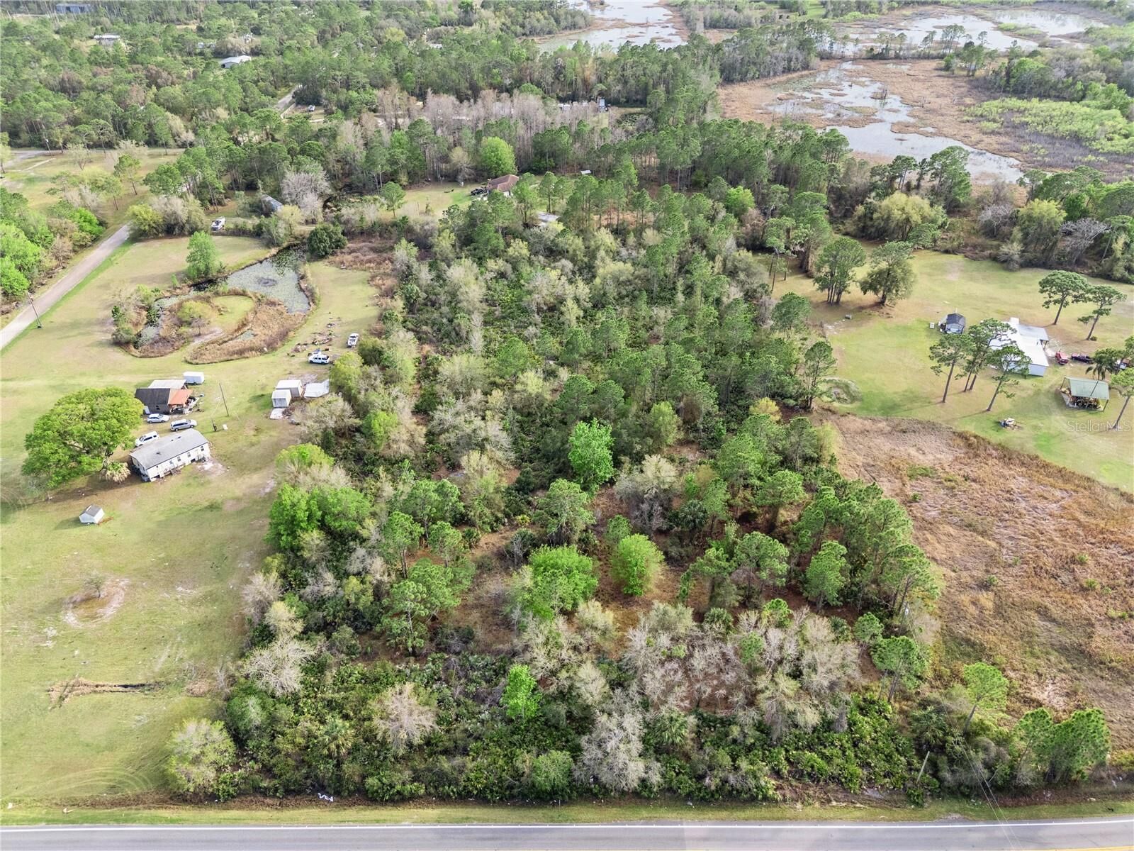 Property Photo: 541 E Osceola Road FL 32732