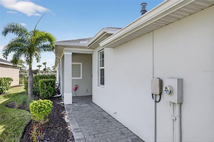 Property Photo:  17757 Woodland Court  FL 33982 