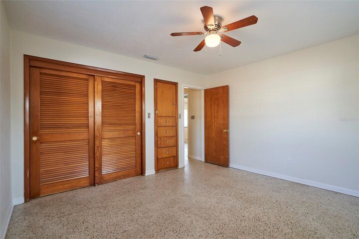 Property Photo: 3302 W Gray Street FL 33609