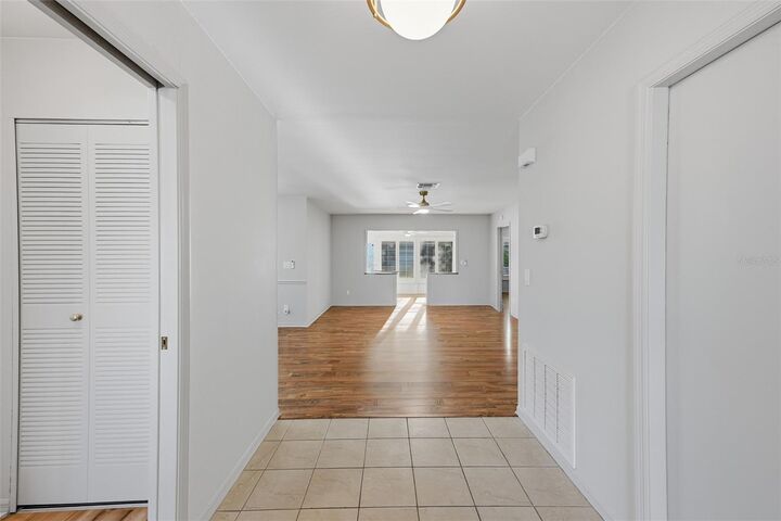 Property Photo: 2514 Locksley Street FL 33573