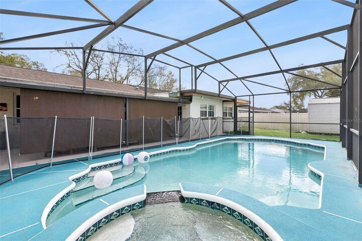 Property Photo:  611 Caborca Court  FL 34761 