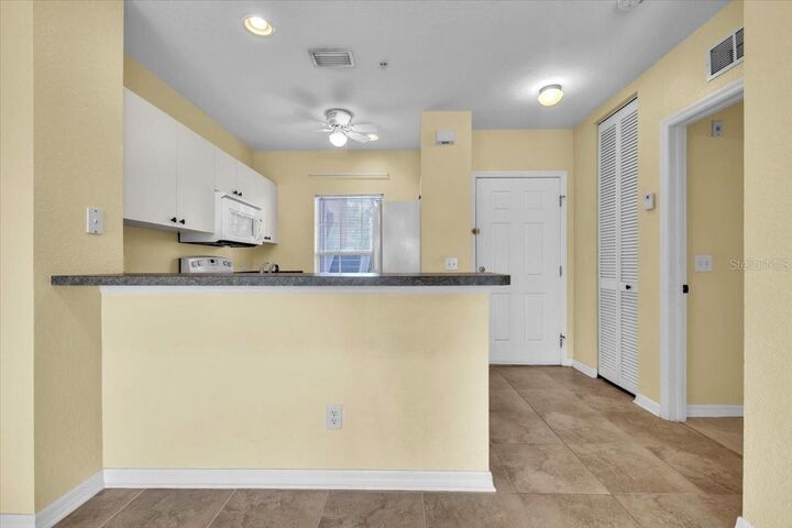 Property Photo:  2061 Willow Hammock Circle 104  FL 33983 