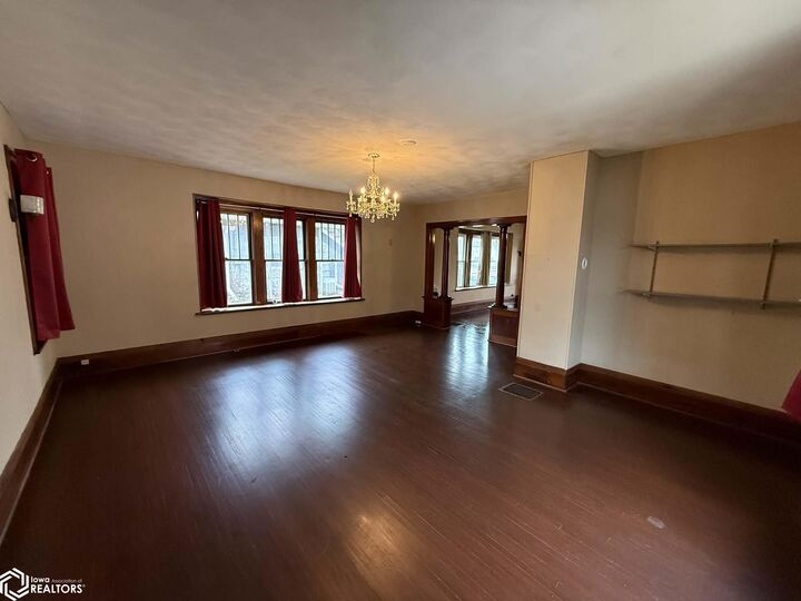 Property Photo:  1208 N 7th Street  IA 52601 