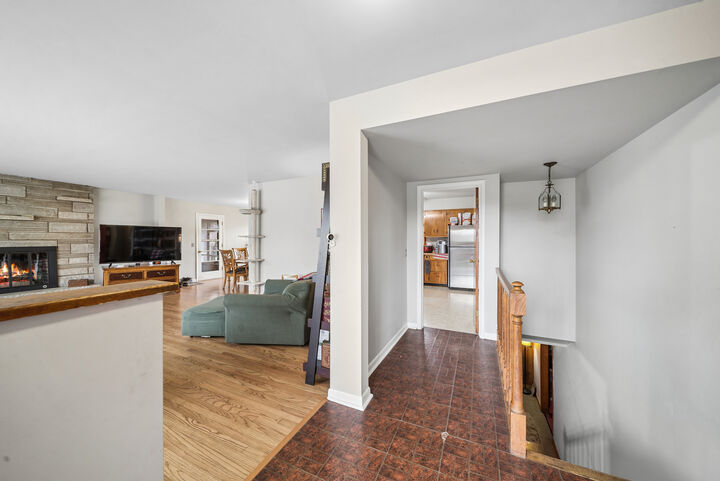 Property Photo:  624 Willow Lane  IL 60134 