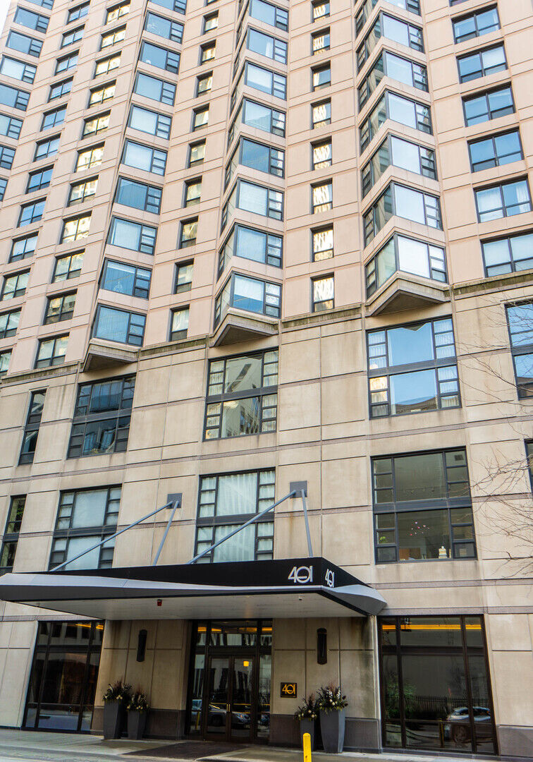 Property Photo: 401 E Ontario Street 3202 IL 60611