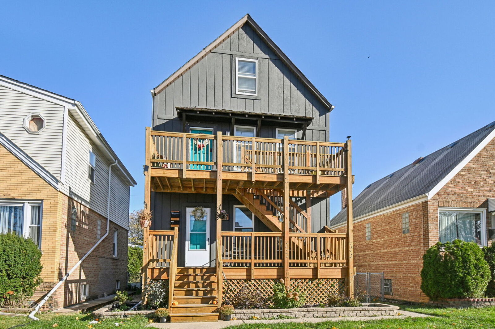 Property Photo:  5017 N Meade Avenue 1  IL 60630 