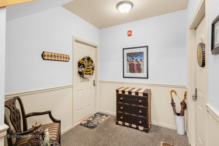 Property Photo:  727 Maplewood Court A  IL 60527 