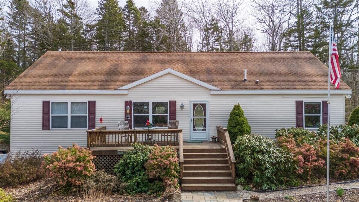 Property Photo:  407 Waldoboro Road  ME 04547 