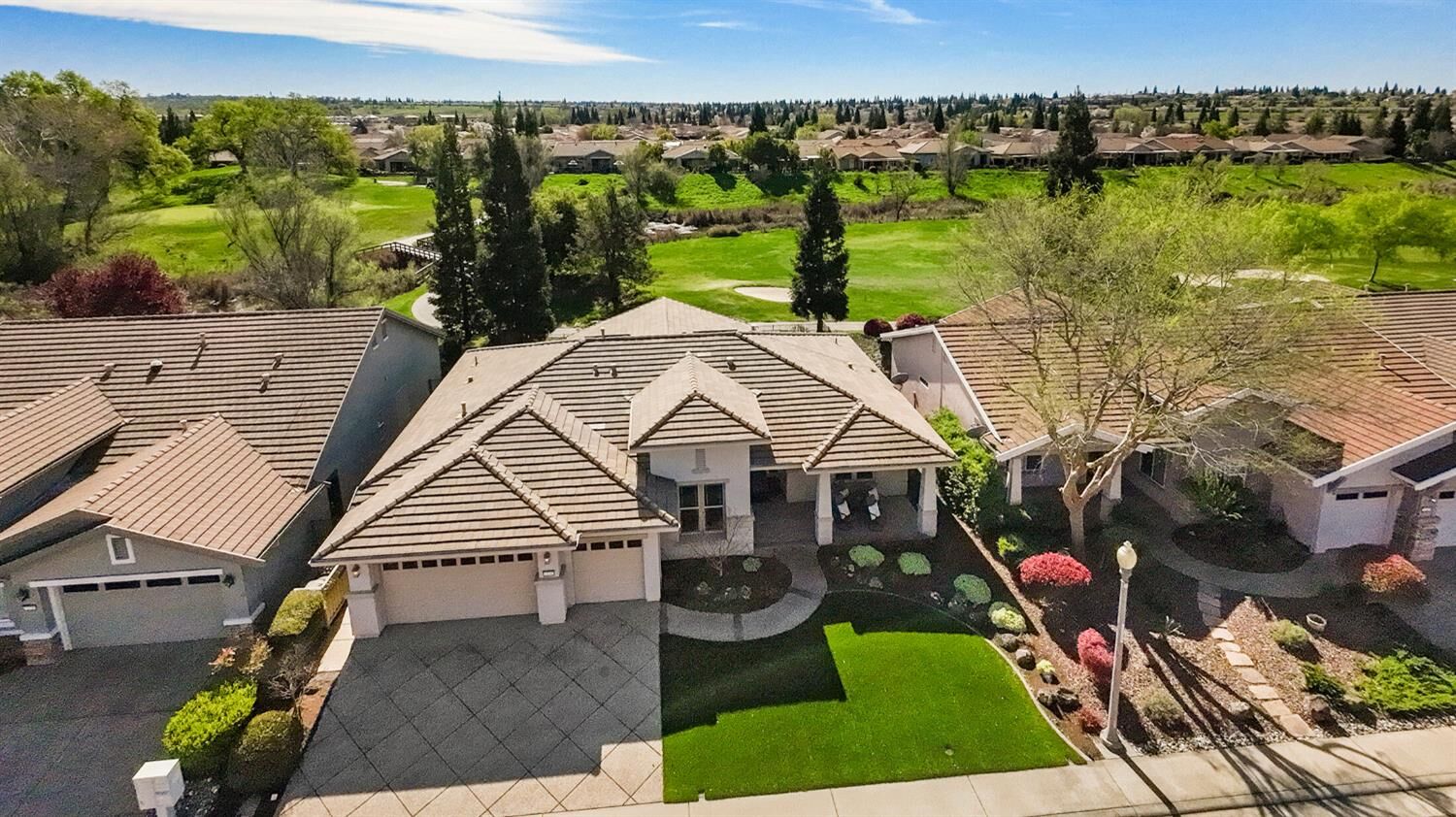 Property Photo:  1236 Overland Lane  CA 95648 