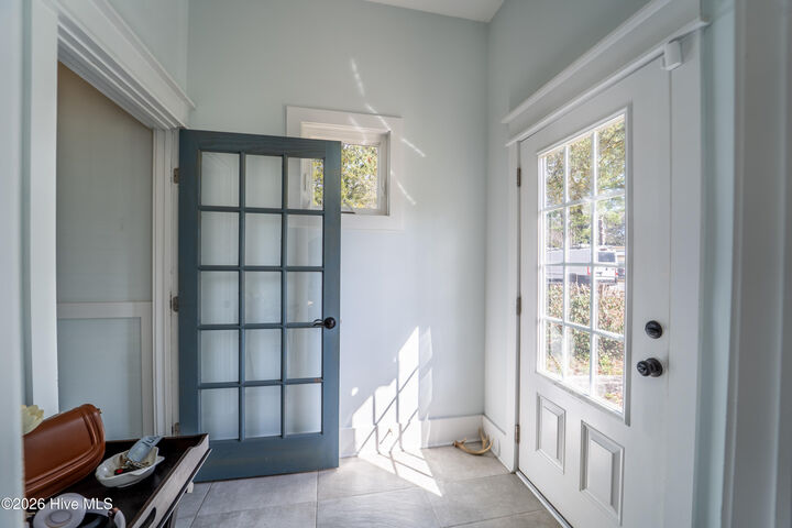 Property Photo:  101 N Seaview Road N  NC 28409 